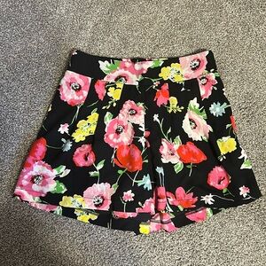NWT Boutique Black Floral High Waisted Shorts Small
